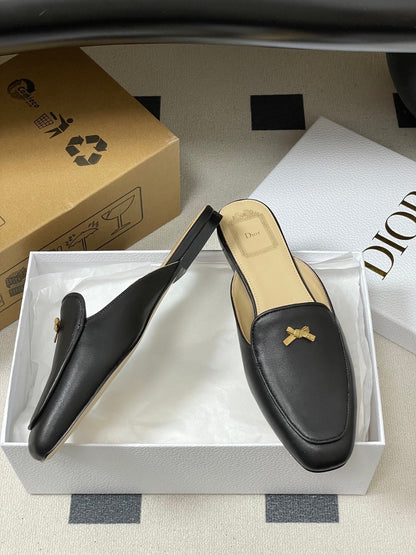 CD 26 Bow Mules Black Beige Cowhide 632597