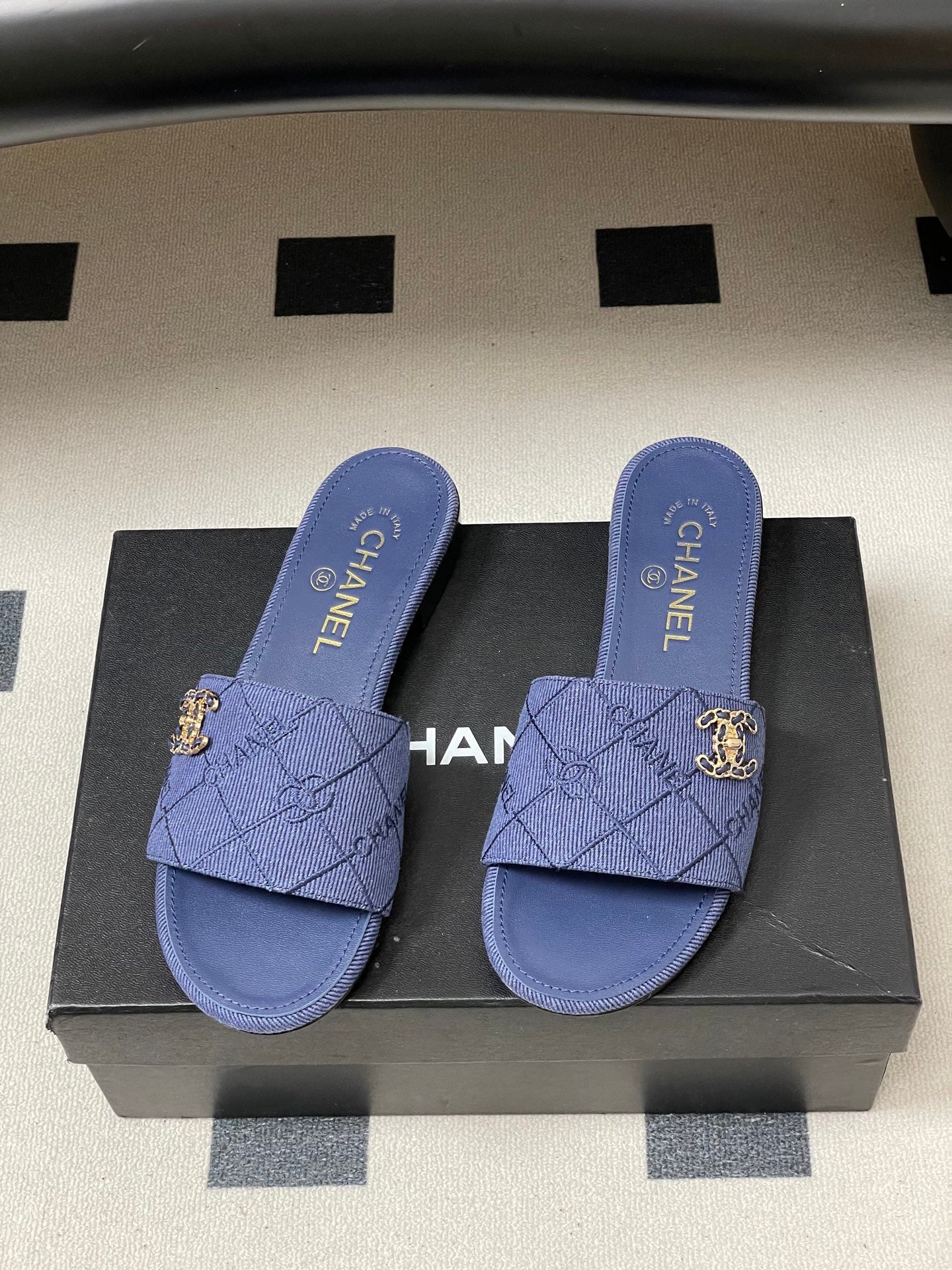 CC 26s Flat Sandals Dark Blue Canvas Sheepskin Double C 649505