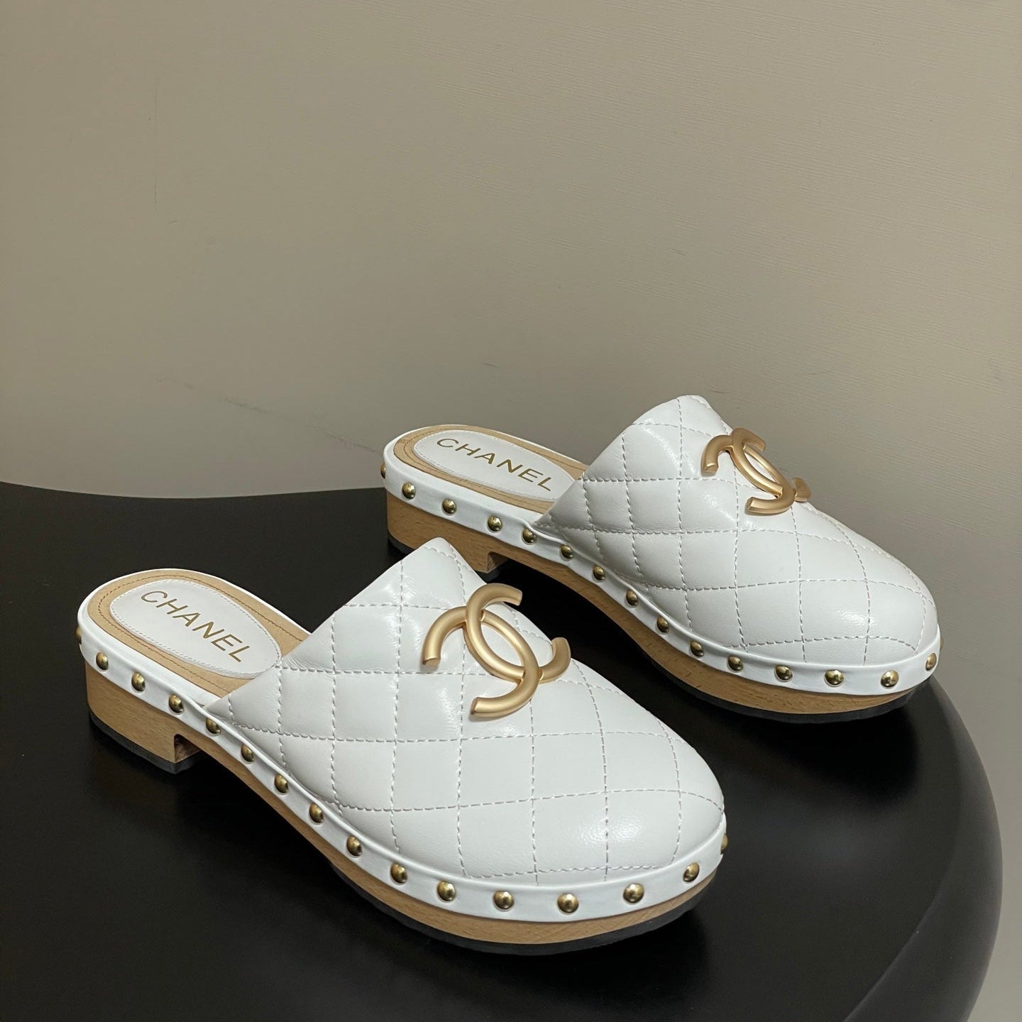 CC 26s Flat Mule Cowhide