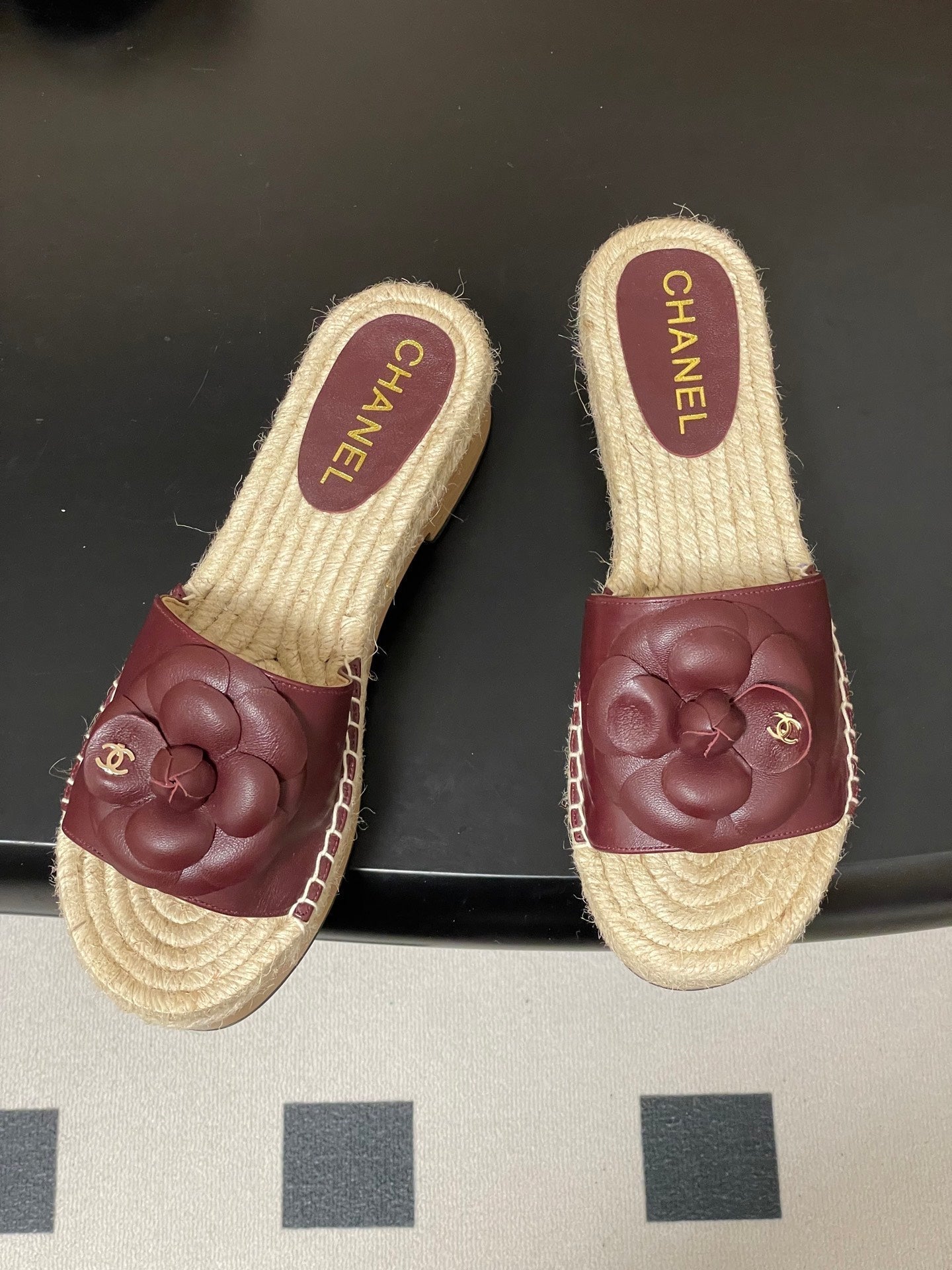 CC 26s Camellia Slippers Beige Burgundy Rope Smooth Leather 649399