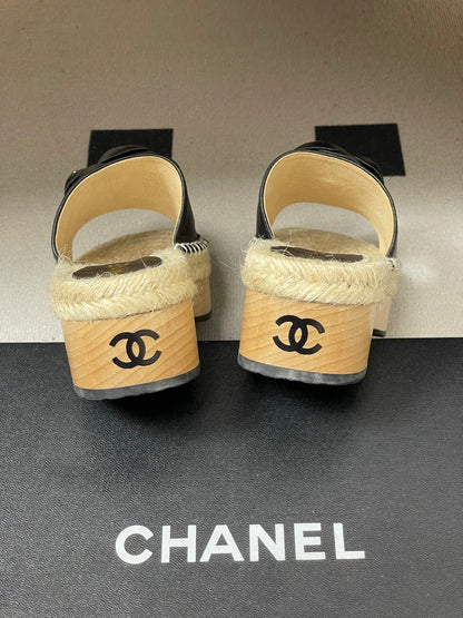 CC 26s Camellia Slippers Beige Black Rope Smooth Leather 649402