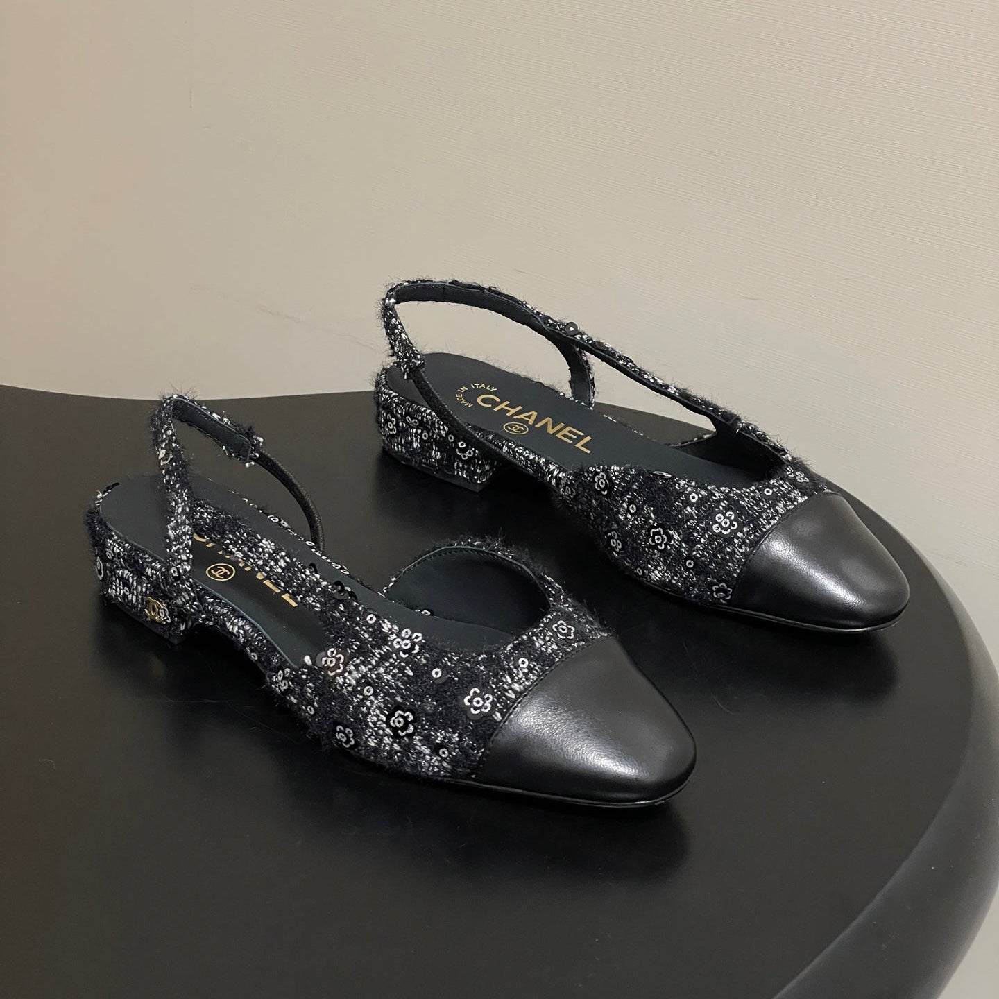 CC 26s Slingback Black Tweed Sheepskin 649420