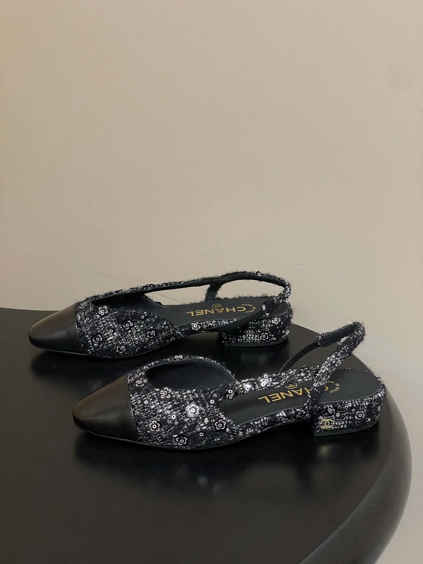 CC 26s Slingback Black Tweed Sheepskin 649420