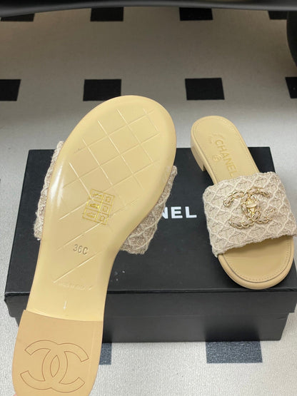 CC 26s Flat Slippers Beige Fabric Sheepskin 649490