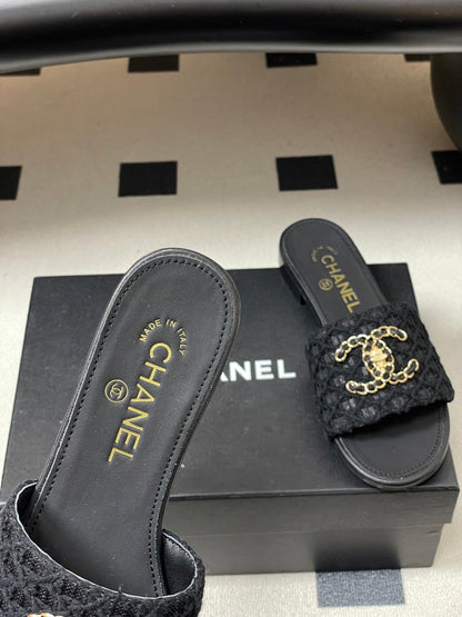 CC 26s Flat Slippers Black Fabric Sheepskin 649492