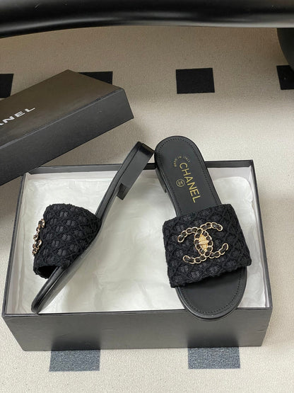 CC 26s Flat Slippers Black Fabric Sheepskin 649492