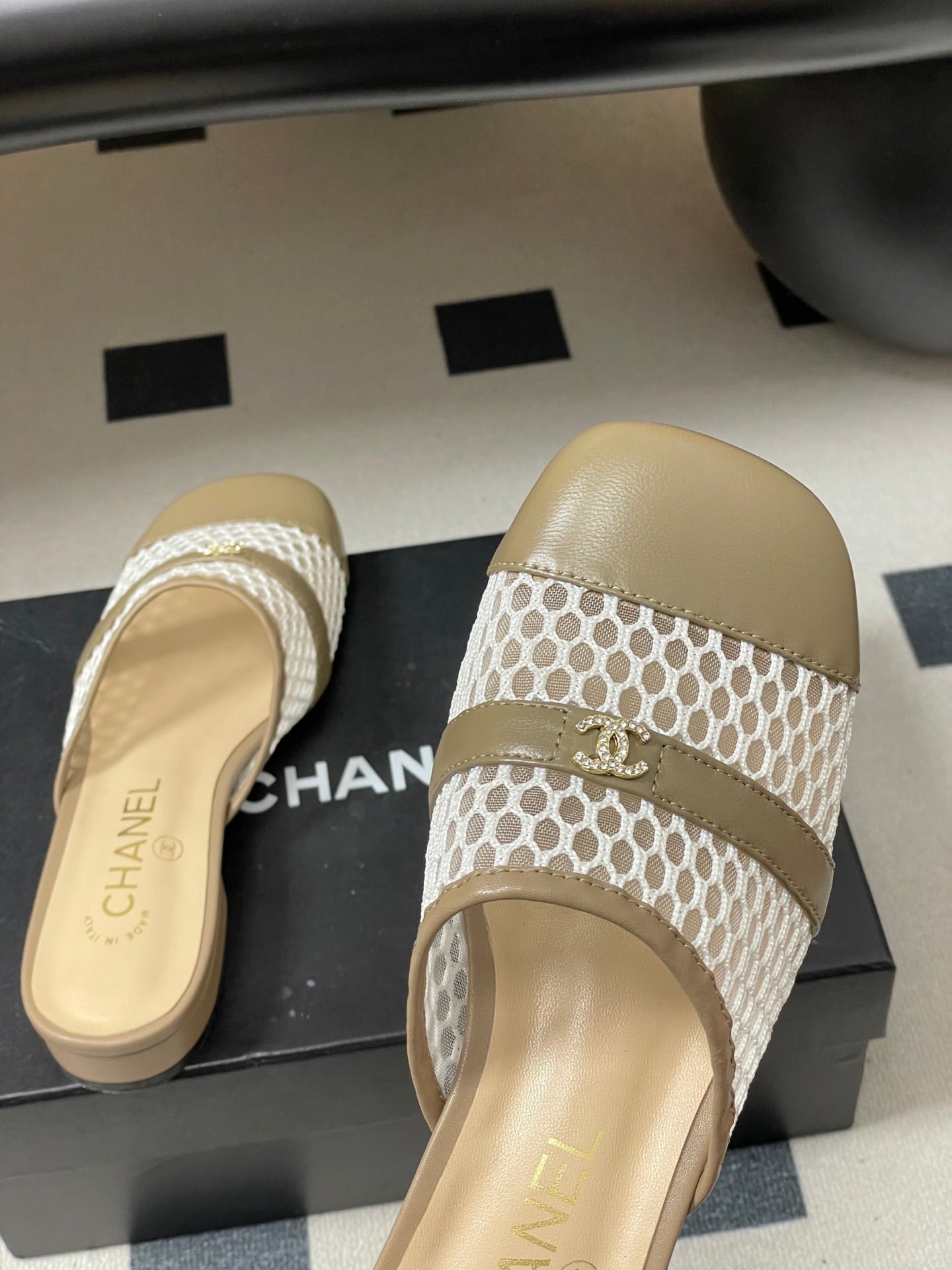 CC 26s High-Heeled Mules Light Taupe Cowhide 649465