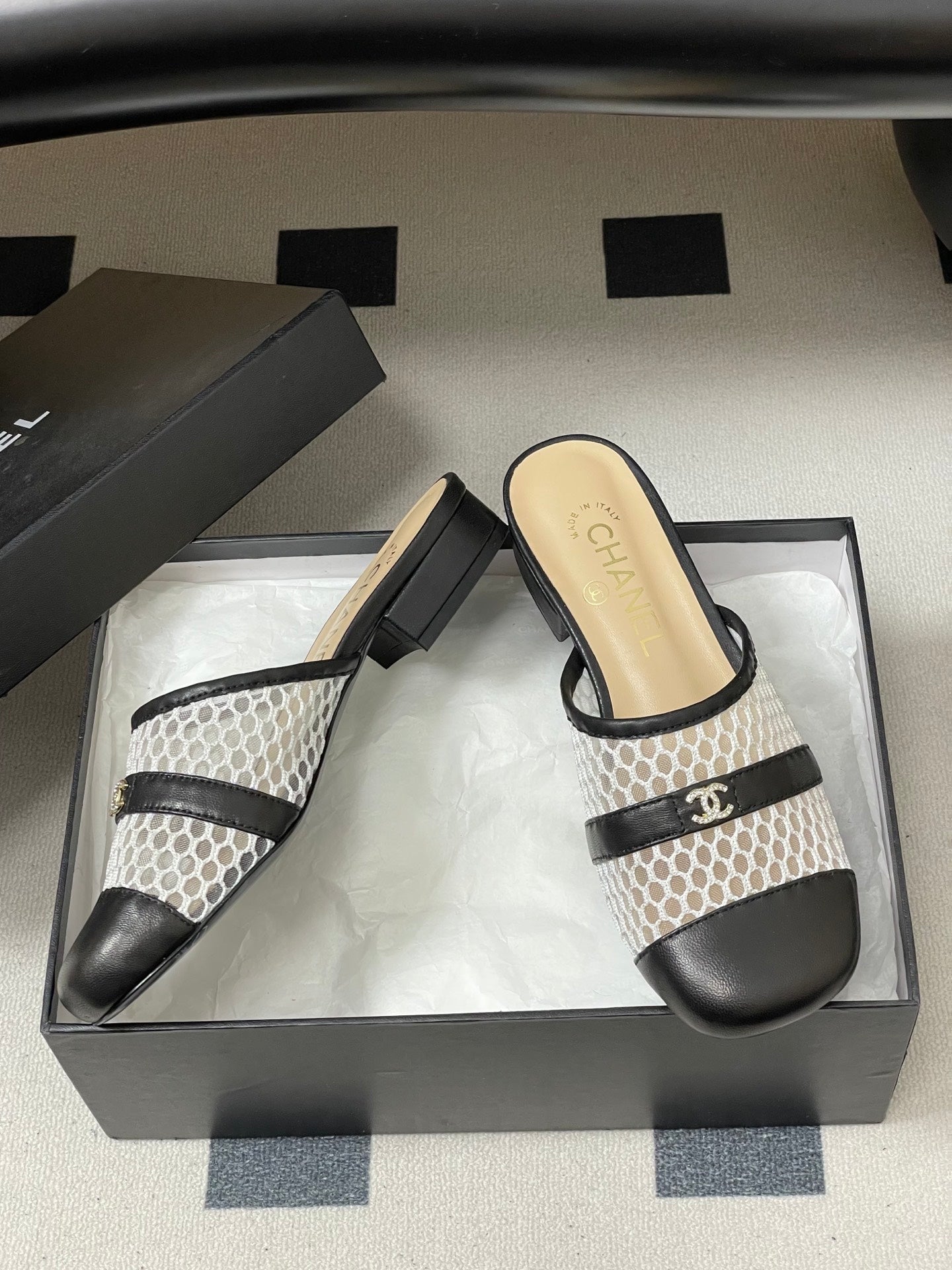 CC 26s High-Heeled Mules Black Cowhide 649467