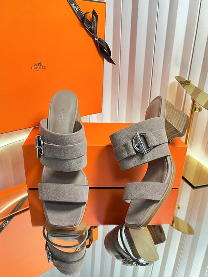 HM 26ss Kelly Buckle High-Heeled Sandals Taupe Suede 641963