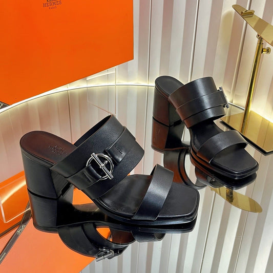 HM 26ss Kelly Buckle High-Heeled Sandals Black Calfskin 641967