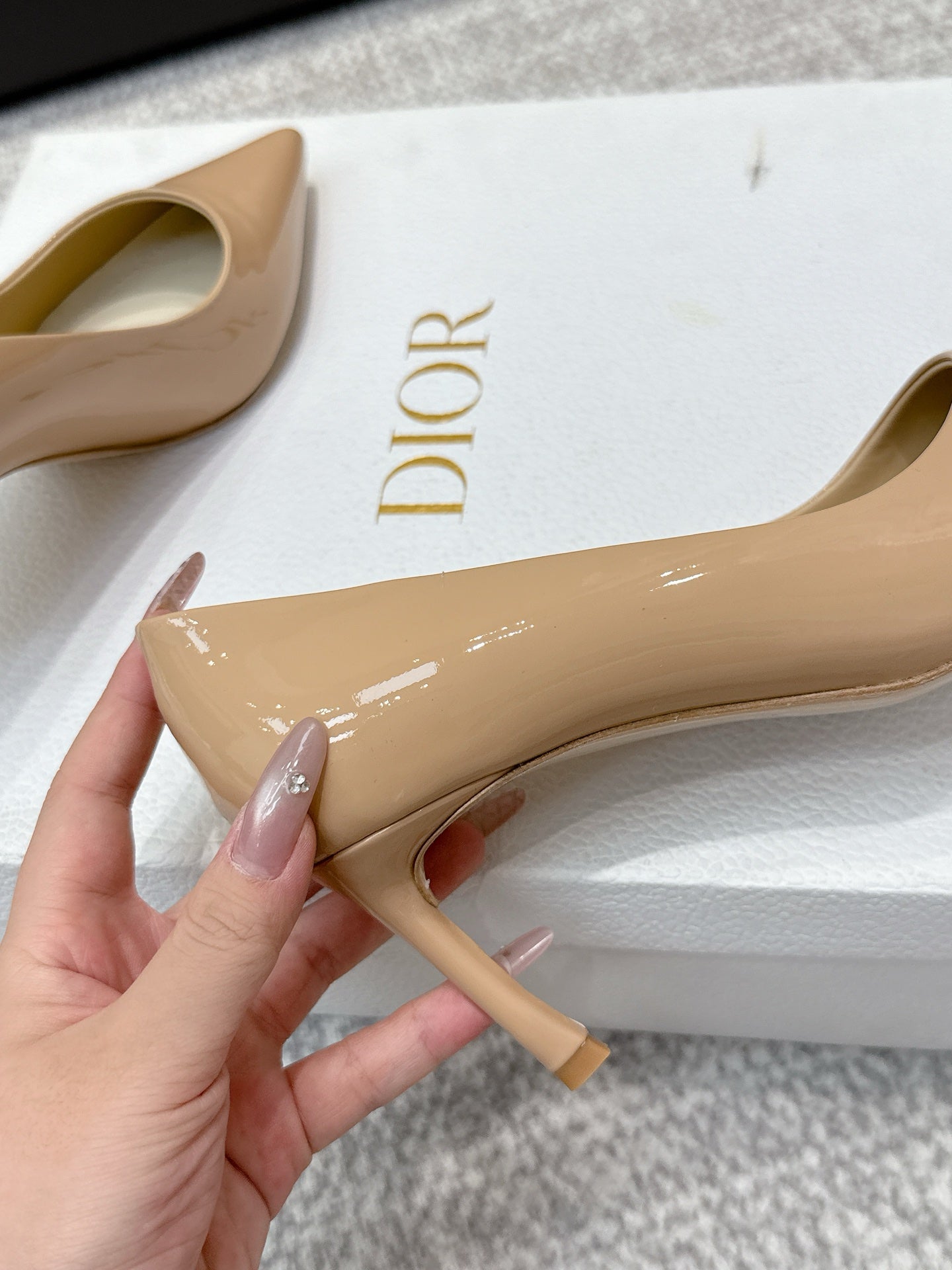 CD 26s High Heels Pump 85 Beige Patent Leather 661475