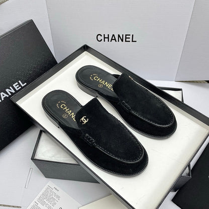 CC 26s Double C Mule Suede