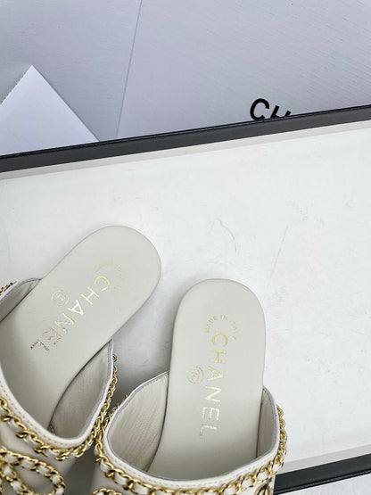 CC 26s Thong Sandals White Sheepskin 645323