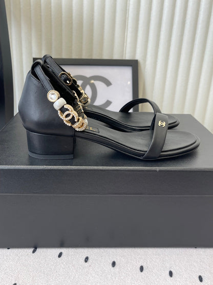CC 26s Sandals 35 Black Sheepskin 650102