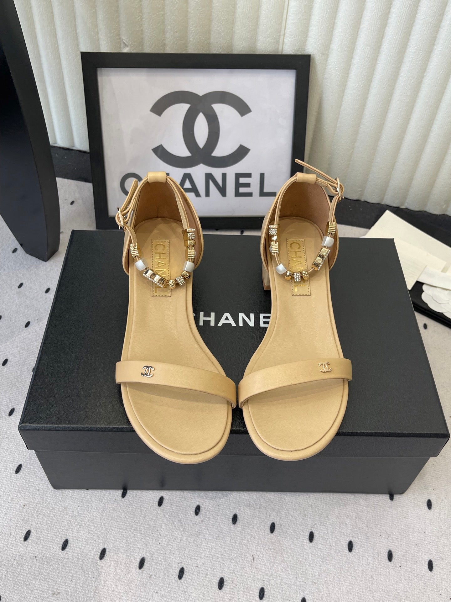 CC 26s Sandals 35 Beige Sheepskin 650103