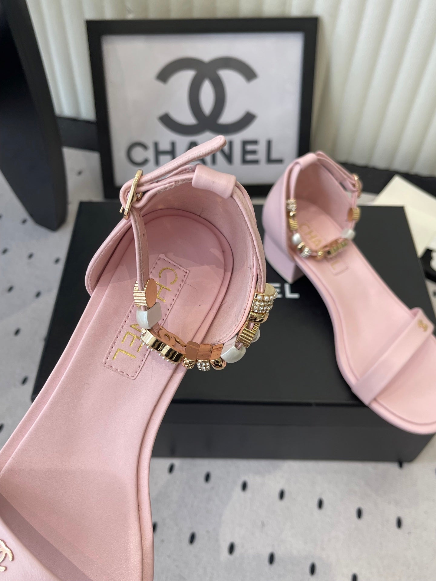 CC 26s Sandals 35 Light Pink Sheepskin 650104