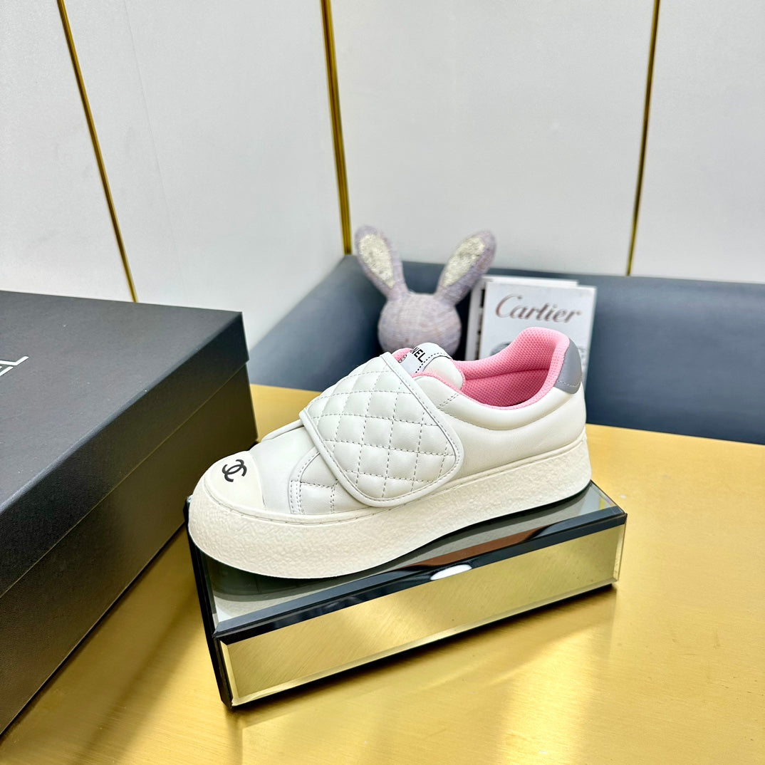 Chanel 2026 Sneakers Sheepskin 832629