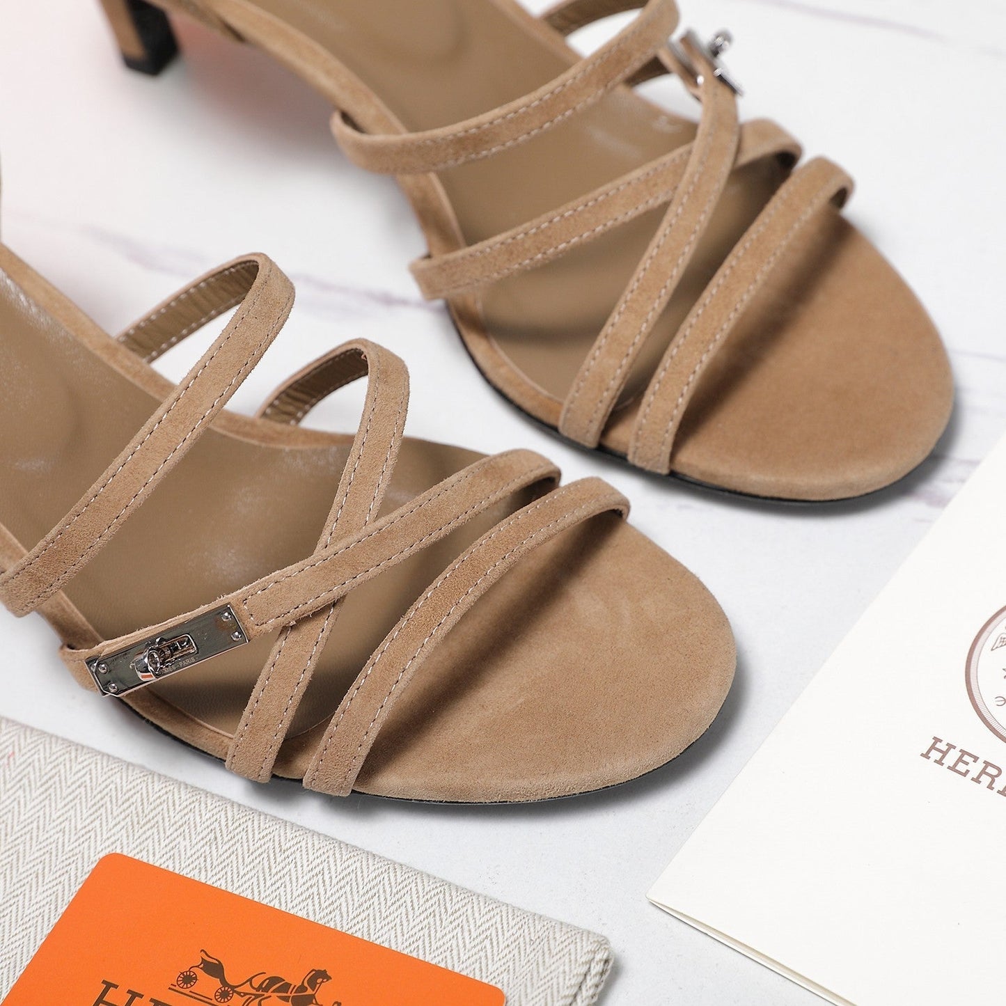 HM 26ss Sandals 65 Light Brown Suede 601228
