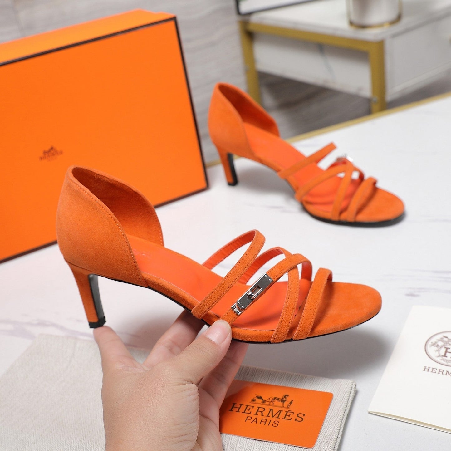 HM 26ss Sandals 65 Orange Suede 601230