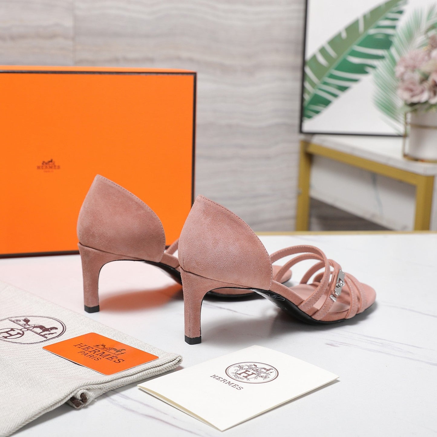 HM 26ss Sandals 65 Light Pink Suede 601231