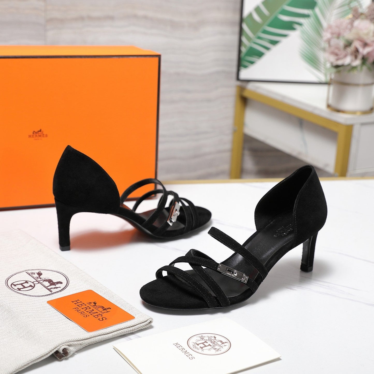 HM 26ss Sandals 65 Black Suede 601232