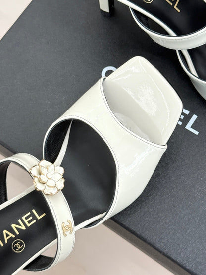 CC 26s High Heeled Sandals White Patent Leather 643032