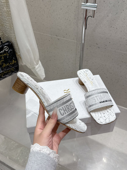 CD 26s Embroidered Flat Slippers White Gray Canvas Leather 636396