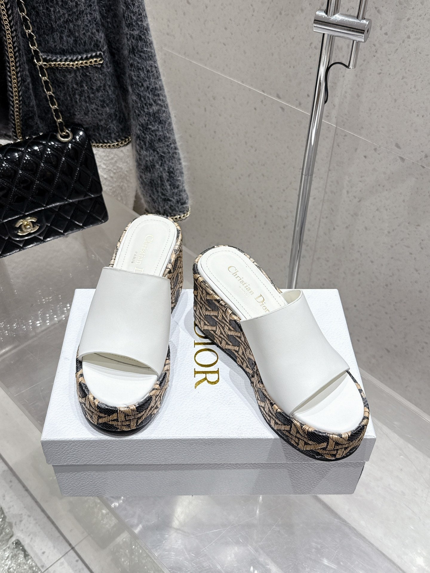 CD 26s Platform Sandal 65 White Black Beige Monogram Leather 636354