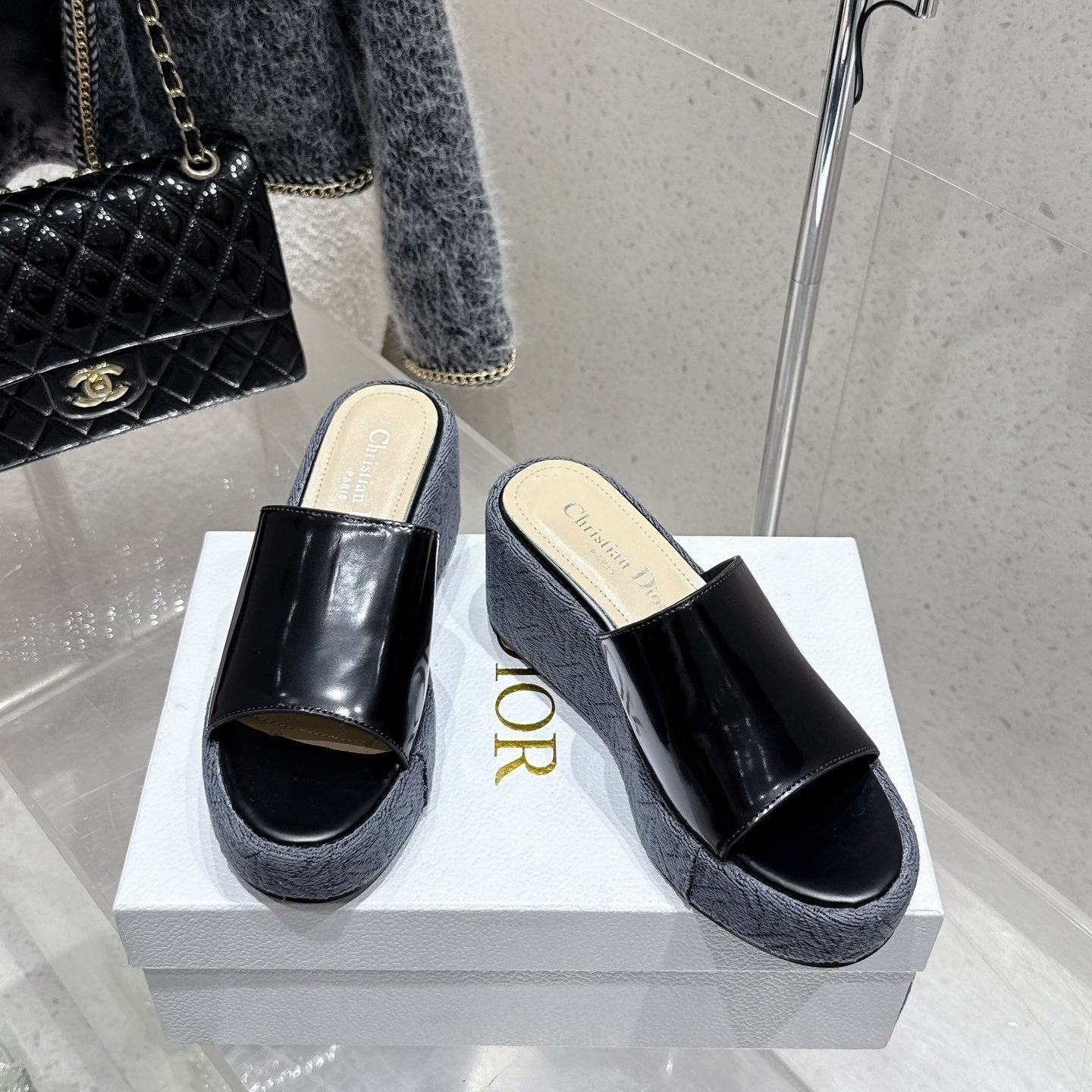 CD 26s Platform Sandal 65 Black Beige Patent Leather 636359