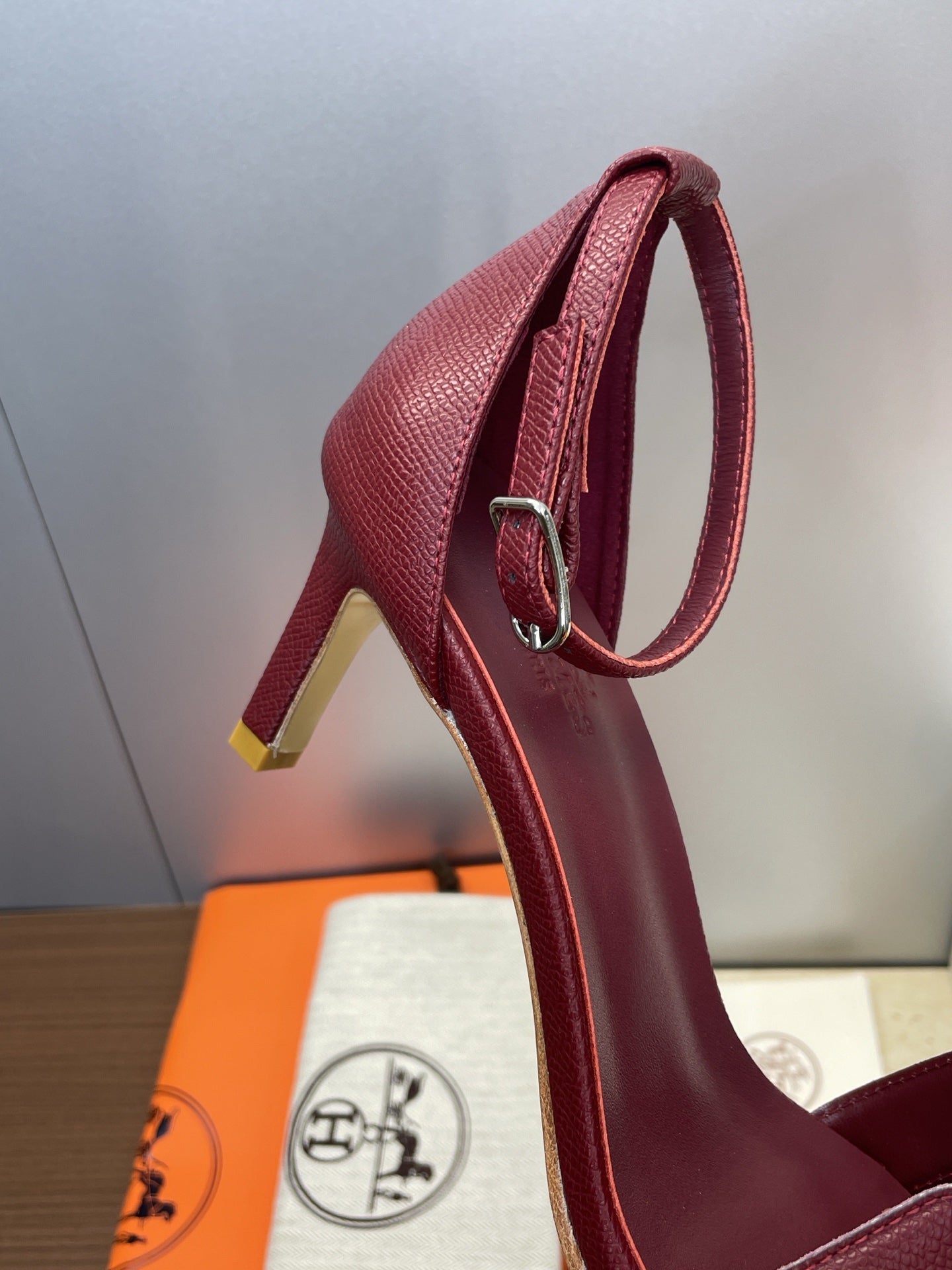 HM 26ss High Heel Sandals 70 Burgundy Cowhide 607120