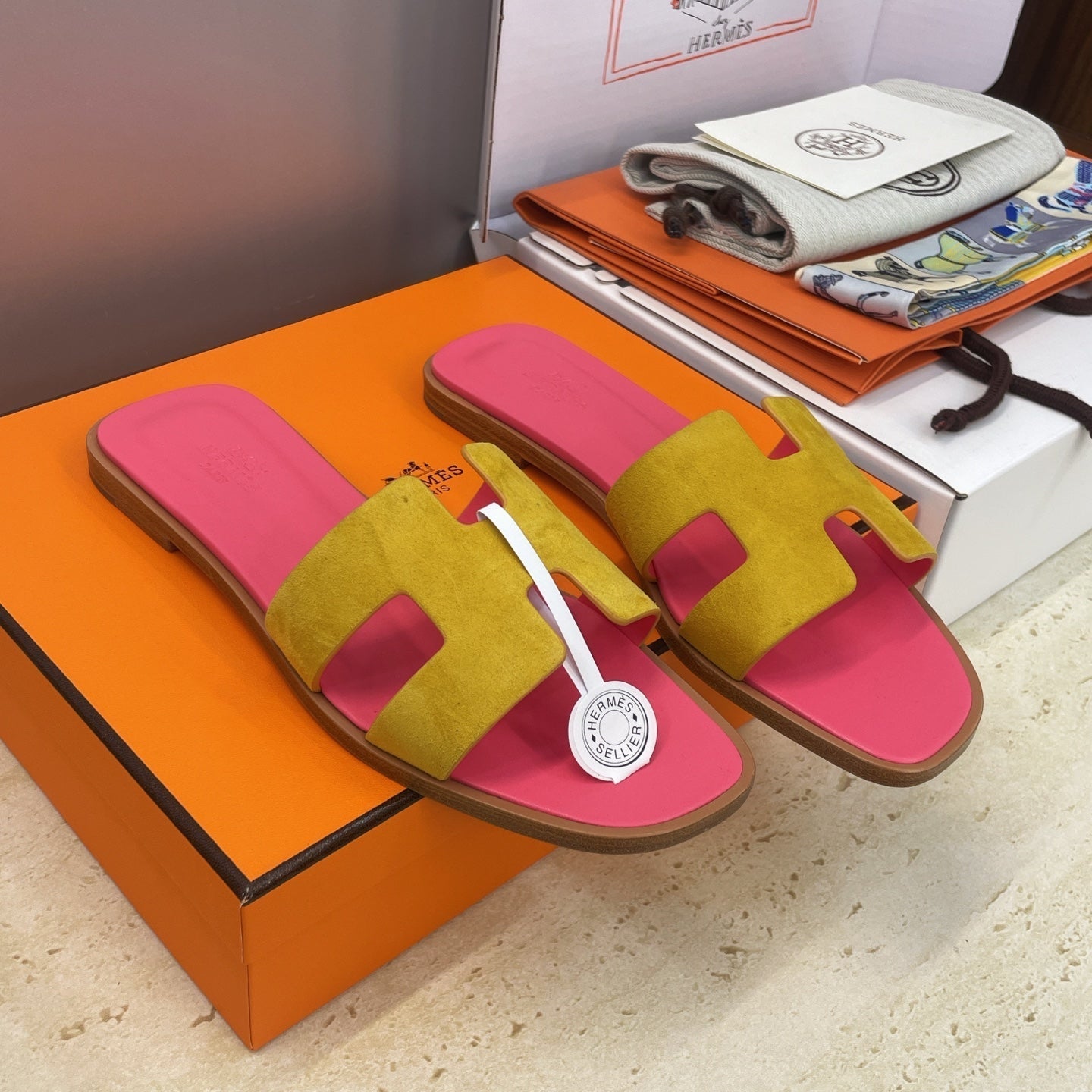 HM 26ss  Oran Sandals Pink Yellow Suede Cowhide 607207