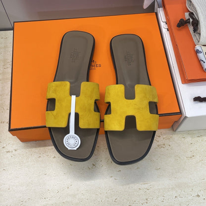 HM 26ss  Oran Sandals Brown Yellow Suede Cowhide 607209