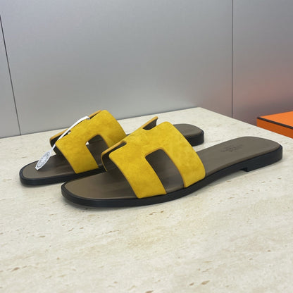 HM 26ss  Oran Sandals Brown Yellow Suede Cowhide 607209
