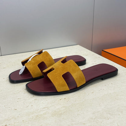 HM 26ss  Oran Sandals Burgundy Yellow Suede Cowhide 607211