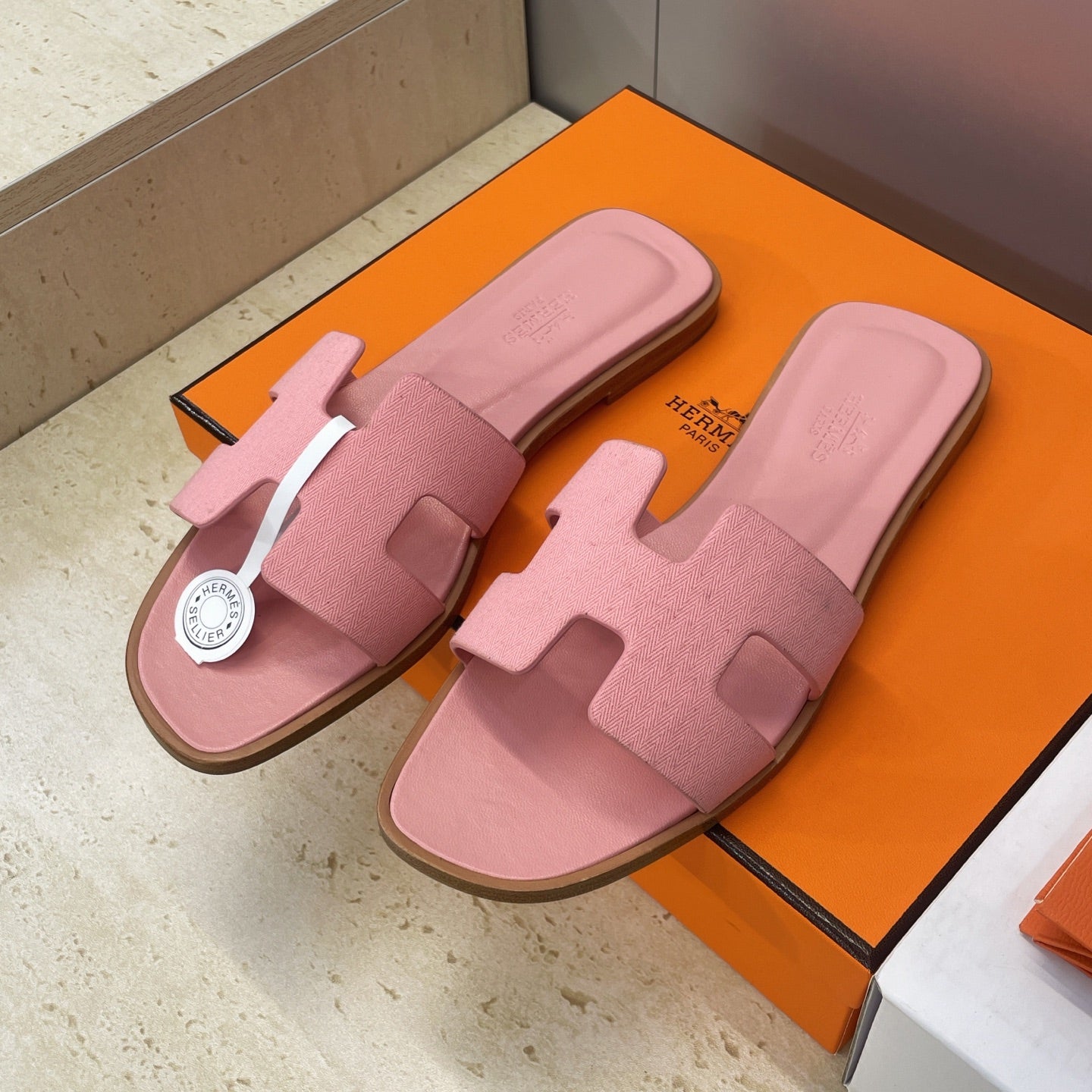 HM 26ss Oran Sandals Pink Calfskin 607231