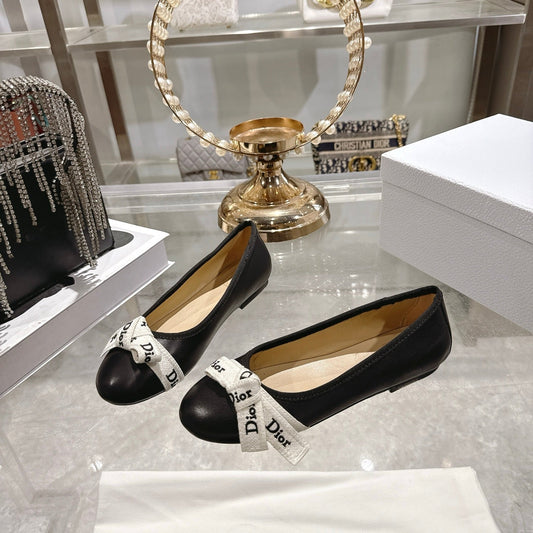 CD 26 Bow Ballet Flat Embroidered Sheepskin