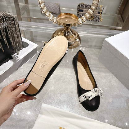 CD 26 Bow Ballet Flat Embroidered Sheepskin
