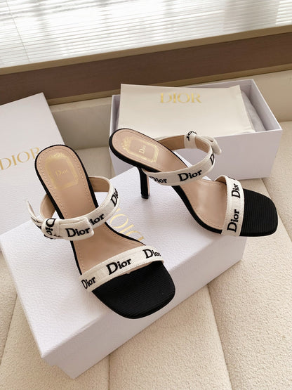 CD 26s High Heel Sandal 100 White Black Canvas Sheepskin  664180
