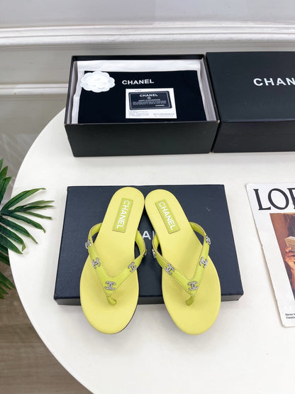 Chanel 2026 Double C Rhinestone Flat Flip-Flops Lambskin Sheepskin 831523