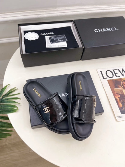 Chanel 2026 Platform Casual Slippers Patent Leather Sheepskin 831556